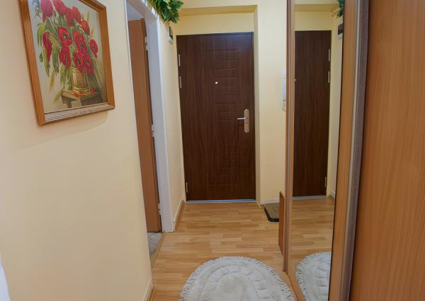 Byt 2+1 (56 m²) s pivnicami, tehlový dom, centrum Spišskej Novej Vsi