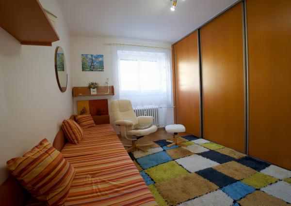 Byt 2+1 (56 m²) s pivnicami, tehlový dom, centrum Spišskej Novej Vsi