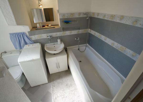 Byt 2+1 (56 m²) s pivnicami, tehlový dom, centrum Spišskej Novej Vsi