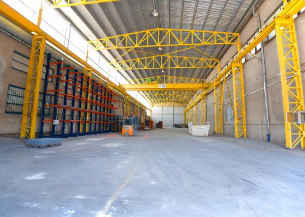 NA PRENÁJOM! Skladová hala 1100m² so žeriavom 20t - Spišská Nová Ves