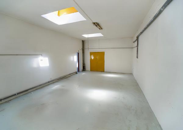 NA PRENÁJOM! Rekonštruovaná výrobná hala 800 m² Spišská Nová Ves