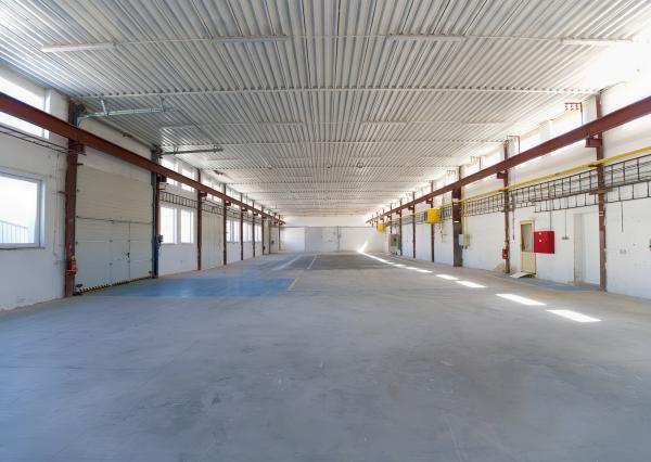 NA PRENÁJOM! Rekonštruovaná výrobná hala 800 m² Spišská Nová Ves