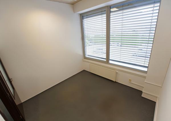 Moderný kancelársky priestor (50 m2) Sp. Nová Ves