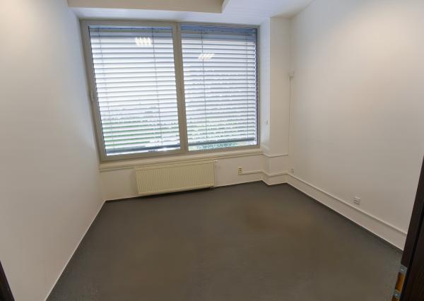 Moderný kancelársky priestor (50 m2) Sp. Nová Ves