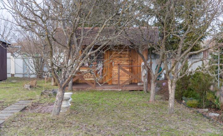 Záhrada (266 m2) s chatkou, Spišská Nová Ves - fotografia 1