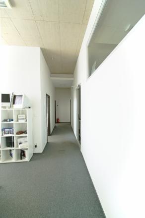 Moderný administratívny priestor (114 m2) Sp. Nová Ves - fotografia 11