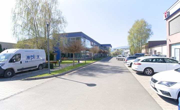 Moderný administratívny priestor (114 m2) Sp. Nová Ves - fotografia 15