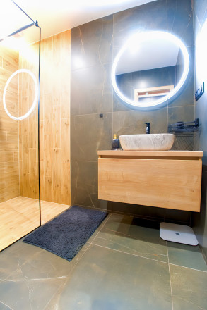 REZERVOVANÝ ! Atraktívny byt 2+1 (54 m2) centrum Sp. Nová Ves - fotografia 16
