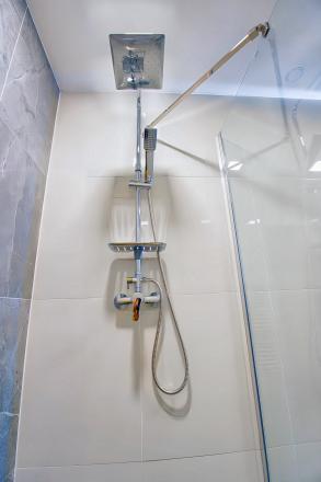 Kompletne rekonštruovaný byt 2+1 v centre mesta SNV - fotografia 14