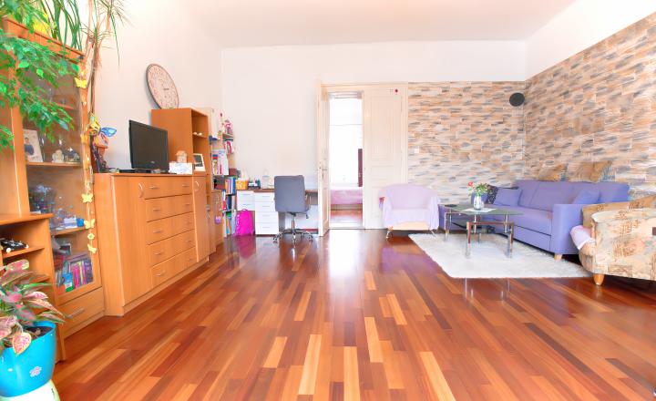 ZNÍŽENÁ CENA ! Tehlový byt 3+1 s garážou (125 m2) Sp. Nová Ves - fotografia 5