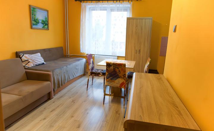 PRENÁJOM! Garzónka v centre mesta Spišská Nová Ves - fotografia 6