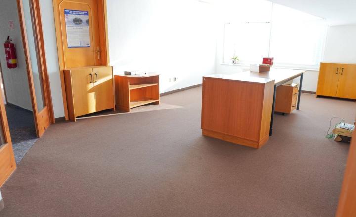 Atraktívny kancelársky priestor (304 m2) Poprad - fotografia 3