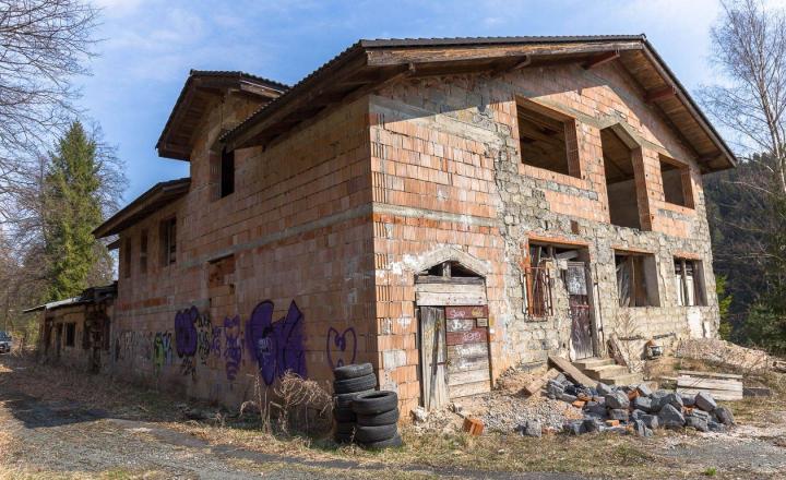 Polyfunkčný objekt, Novoveská Huta - fotografia 17