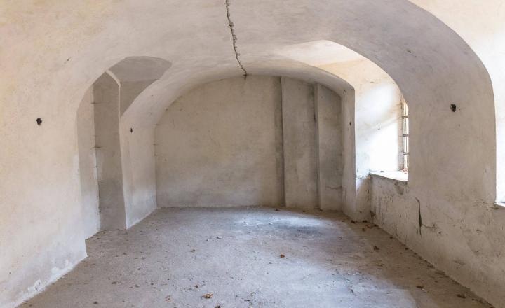 Polyfunkčný objekt, Novoveská Huta - fotografia 18