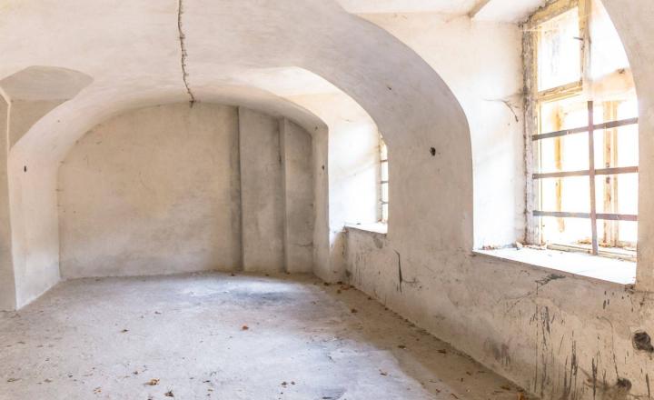 Polyfunkčný objekt, Novoveská Huta - fotografia 19