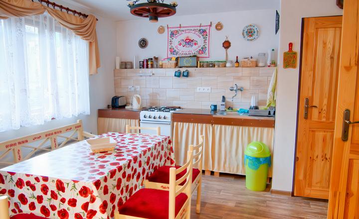 Chalupa s výhľadom na Levočské vrchy - fotografia 6
