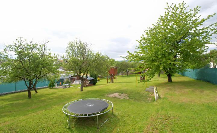 Atraktívny multifunkčný pozemok (1748 m2) v Levoči - fotografia 3