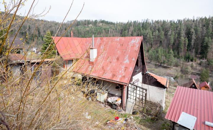 REZERVOVANÉ - Pozemok s chatkou - Chatová oblasť Čarda - Krompachy - fotografia 9
