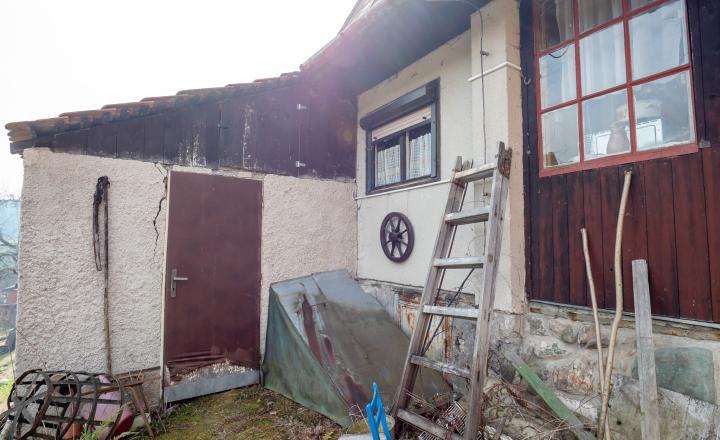 REZERVOVANÉ - Pozemok s chatkou - Chatová oblasť Čarda - Krompachy - fotografia 10