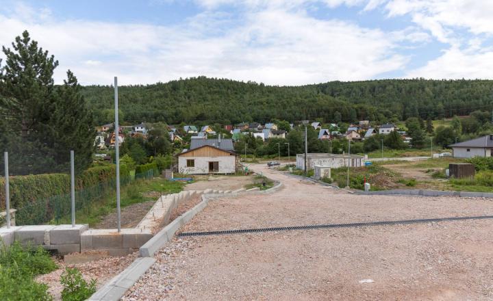 REZERVOVANÉ! Stavebný pozemok (615 m2) Ferčekovce Sp. Nová Ves - fotografia 10