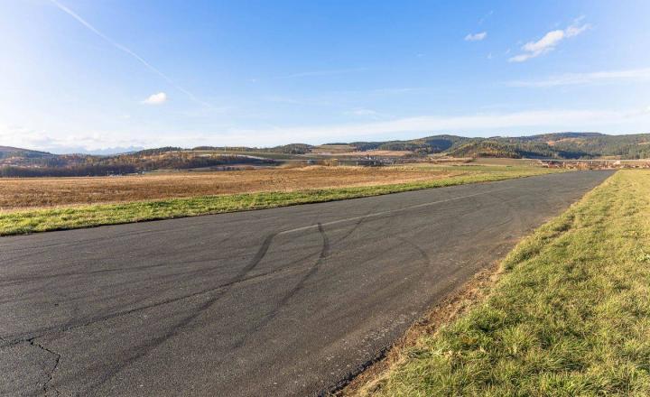 Atraktívny pozemok na podnikanie (3 ha) pri Klčove - fotografia 7