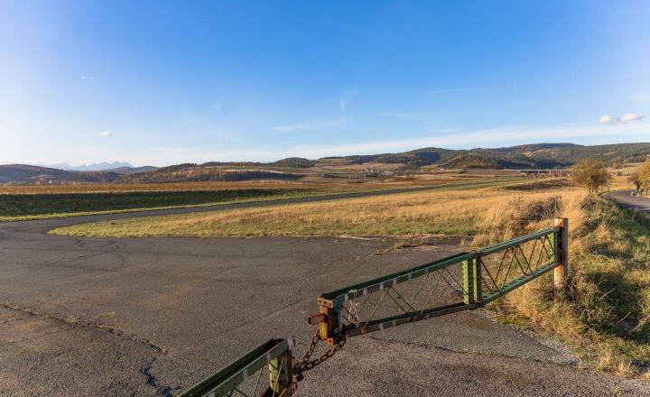 Atraktívny pozemok na podnikanie (3 ha) pri Klčove - fotografia 10