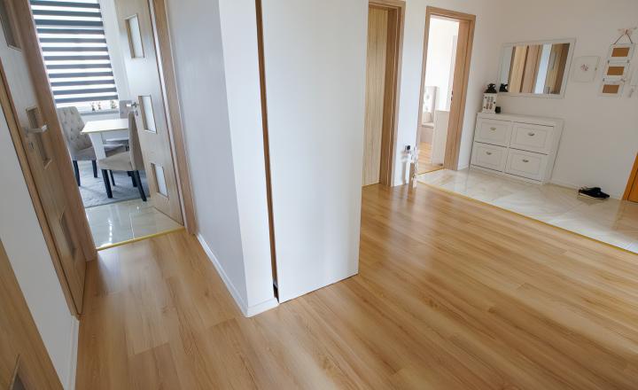 Byt 4+1 (86 m2) s loggiou sídl. Mier Spišská Nová Ves - fotografia 14