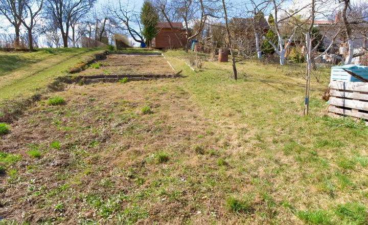 Záhrada s chatkou (363 m2) sídl. Mier Spišská Nová Ves - fotografia 3