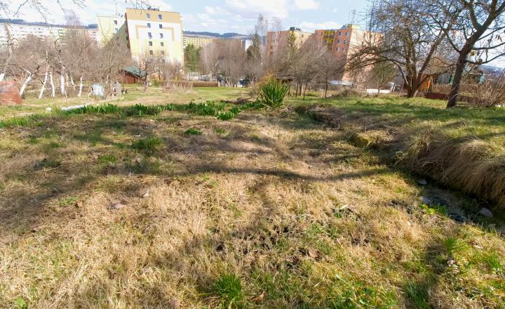 Záhrada s chatkou (363 m2) sídl. Mier Spišská Nová Ves - fotografia 10