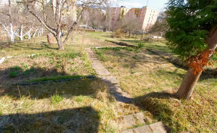 Záhrada s chatkou (363 m2) sídl. Mier Spišská Nová Ves - fotografia 11