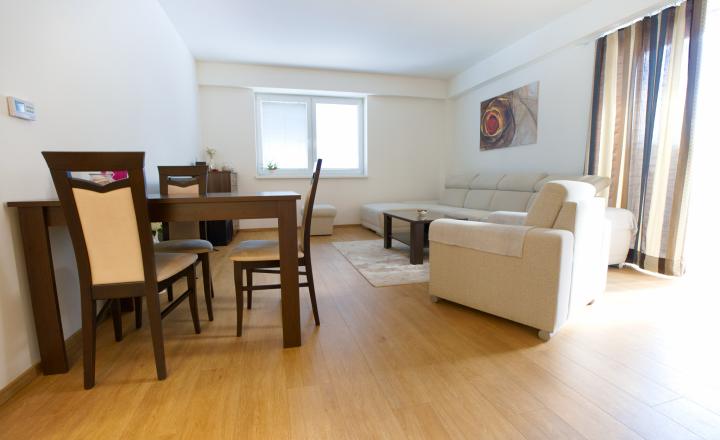 Byt 4+1 (93 m2) s balkónom, Námestie Iglovia, Sp. Nová Ves - fotografia 4