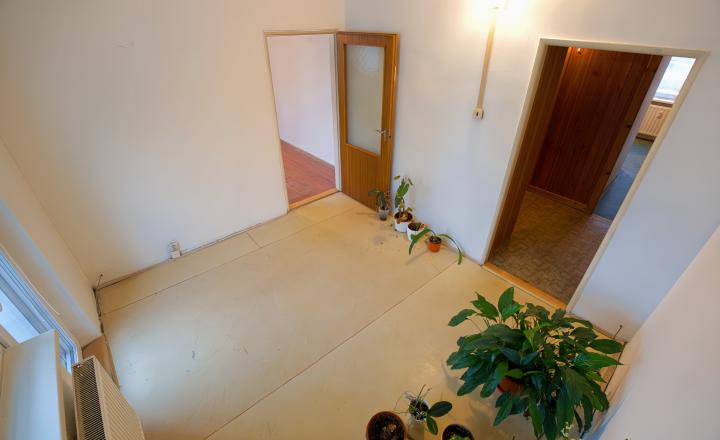 PREDANÉ! Byt 4+1 (82 m2) s loggiou, Komenského ul., SNV - fotografia 7