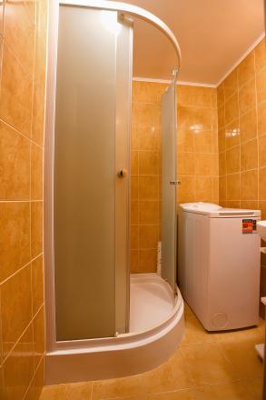 PREDANÉ! Byt 4+1 (82 m2) s loggiou, Komenského ul., SNV - fotografia 10