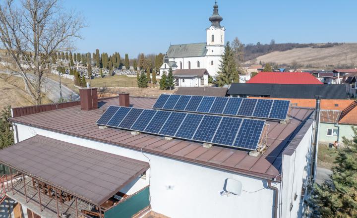 Jediný KOMERČNÝ objekt v obci Bystrany je na predaj - fotografia 8