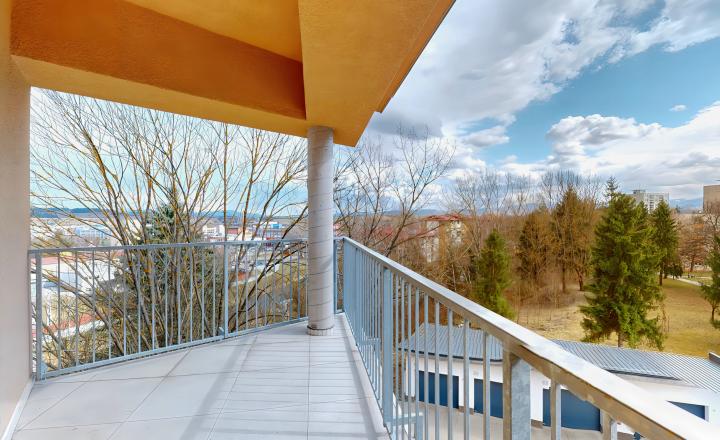 NOVOSTAVBA! Atypický 3-izbový byt (75 m2) s loggiou sídl. Tarča - fotografia 3