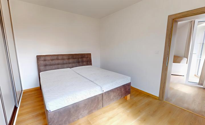 NOVOSTAVBA! Atypický 3-izbový byt (75 m2) s loggiou sídl. Tarča - fotografia 5
