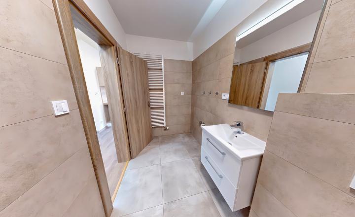NOVOSTAVBA! Atypický 3-izbový byt (75 m2) s loggiou sídl. Tarča - fotografia 16