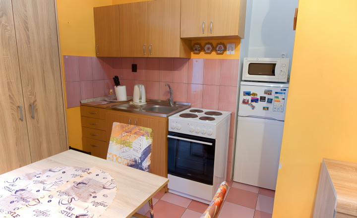 PRENÁJOM! Garzónka v centre mesta Spišská Nová Ves - fotografia 4