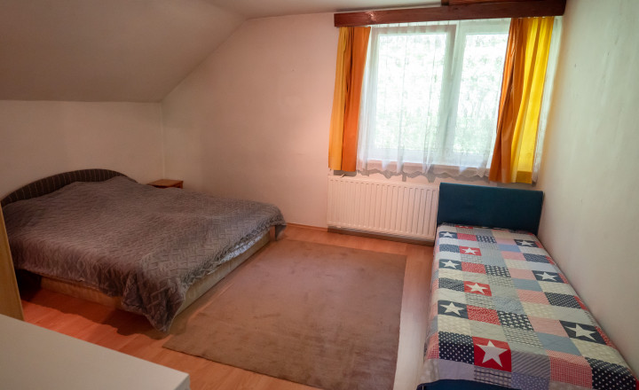 Znížena cena - Rodinny dom - 5 izieb + garáž v tichej lokalite Krompachy - fotografia 16