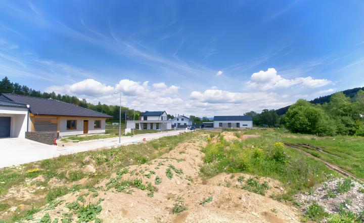 TOP PONUKA! Stavebný pozemok (1399 m2) Spišská Nová Ves - fotografia 4