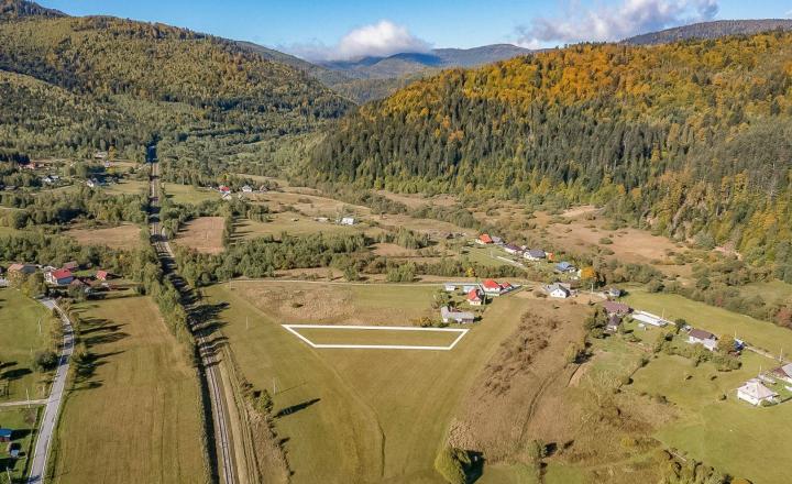 Atraktívny rekreačný pozemok (2221 m2) Tretí Hámor - fotografia 1