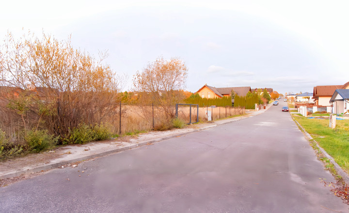Rovinatý stavebný pozemok (1271 m2) Veľká Lomnica - fotografia 5