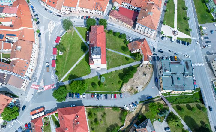 Pozemok so stav. povolením PENZIÓN pod Spišským hradom - fotografia 7