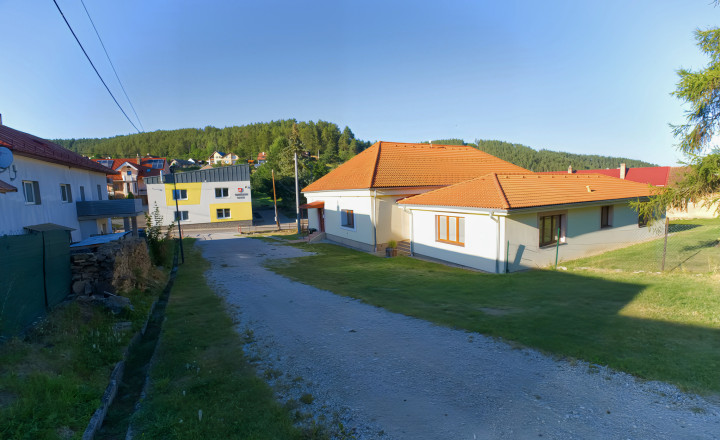 Stavebný pozemok (1 251 m²) s IS, dvojitým prístupom a výhľadom, Dravce - fotografia 6