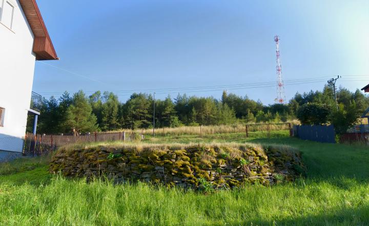 Stavebný pozemok (1 251 m²) s IS, dvojitým prístupom a výhľadom, Dravce - fotografia 15