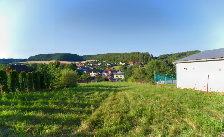 Stavebný pozemok (1 251 m²) s IS, dvojitým prístupom a výhľadom, Dravce - fotografia 14
