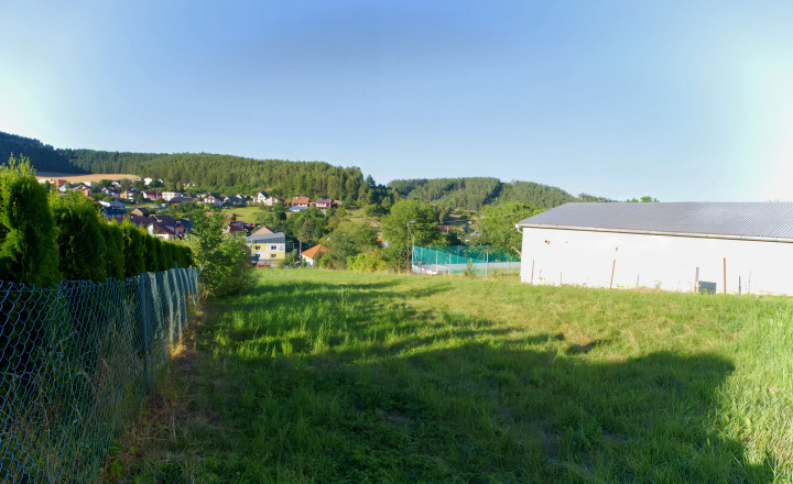 Stavebný pozemok (1 251 m²) s IS, dvojitým prístupom a výhľadom, Dravce - fotografia 4