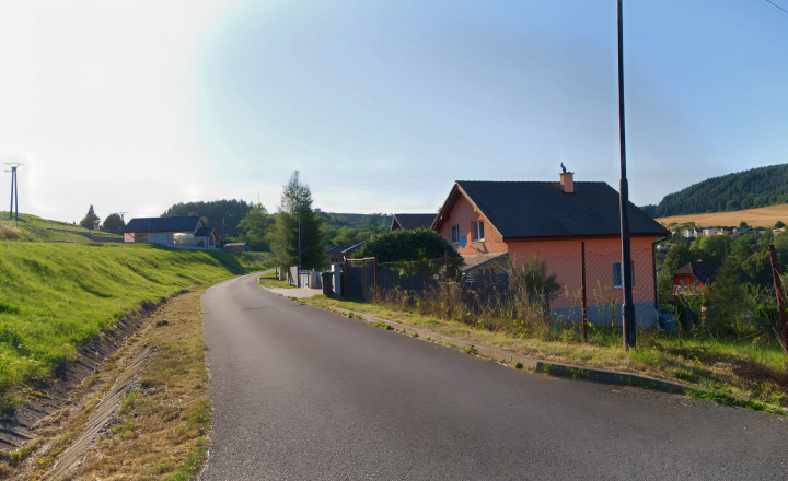 Stavebný pozemok (1 251 m²) s IS, dvojitým prístupom a výhľadom, Dravce - fotografia 20