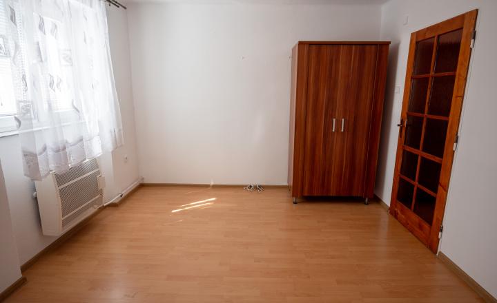 3izb. byt  Cintorínska 1 -  Krompachy - fotografia 12