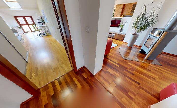 PREDANÉ Atraktívny 4-izbový podkrovný byt (120 m2) s terasou Sp. Nová Ves - fotografia 19